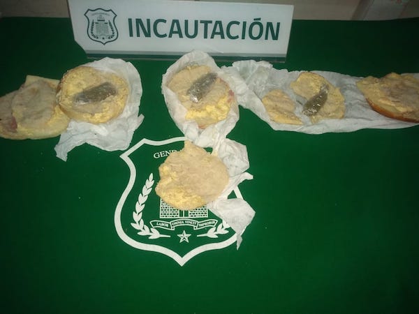 EN PAN AMASADO INTENTAN INGRESAR DROGA A LA CÁRCEL DE LOS ANDES