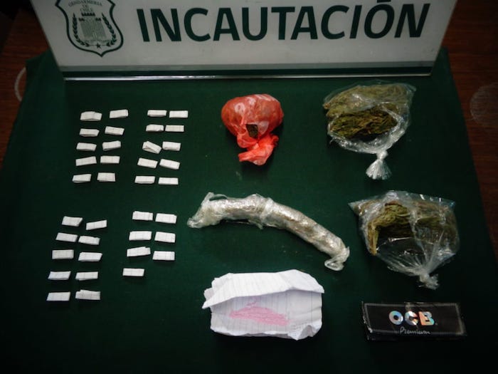 GENDARMES RETIENEN A ABOGADO QUE HABRÍA ENTREGADO  DROGA A INTERNO DE LA CÁRCEL DE VALPARAÍSO