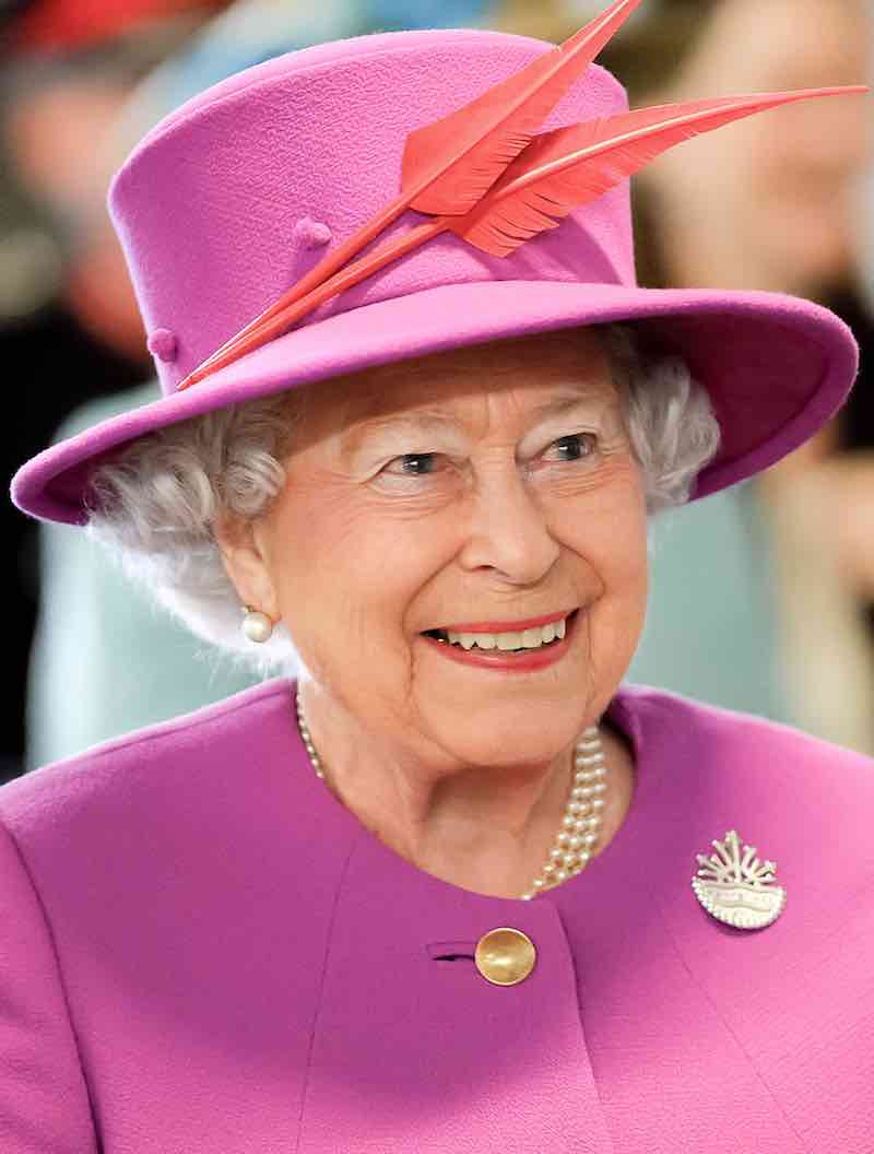 A LOS 96 AÑOS DE EDAD FALLECE LA REINA ISABEL II
