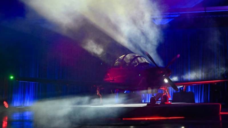 ENAER PRESENTÓ OFICIALMENTE AL T-40 NEWEN, HEREDERO DEL PILLÁN